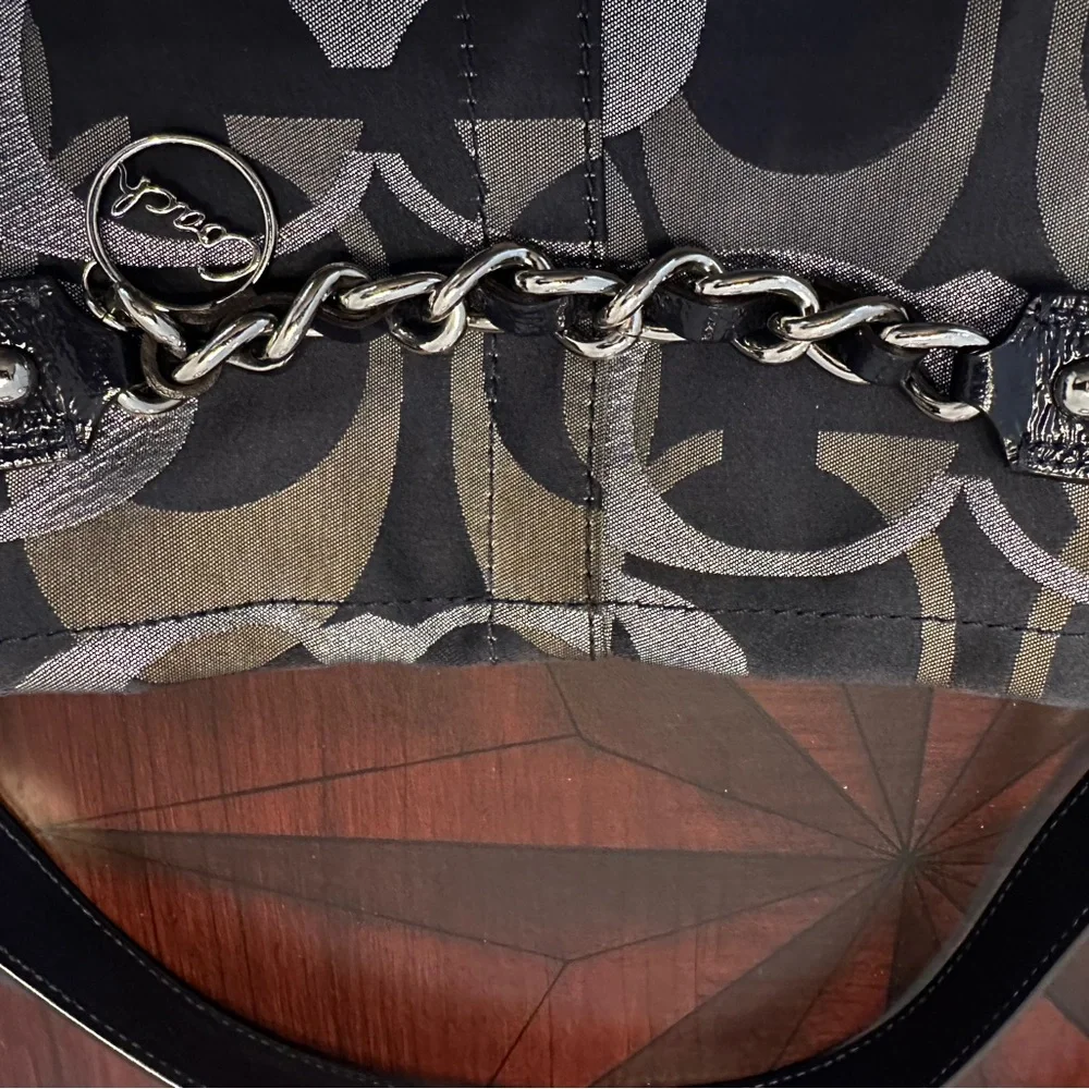 Coach Classic Navy/Silver Handbag - Picture 12 of 14